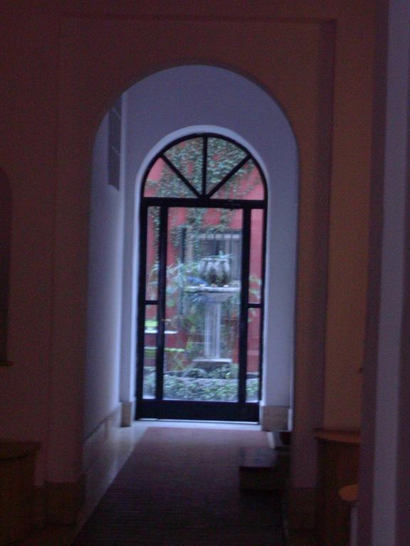 Vacanze Al Colosseo Polveriera Rome Room photo